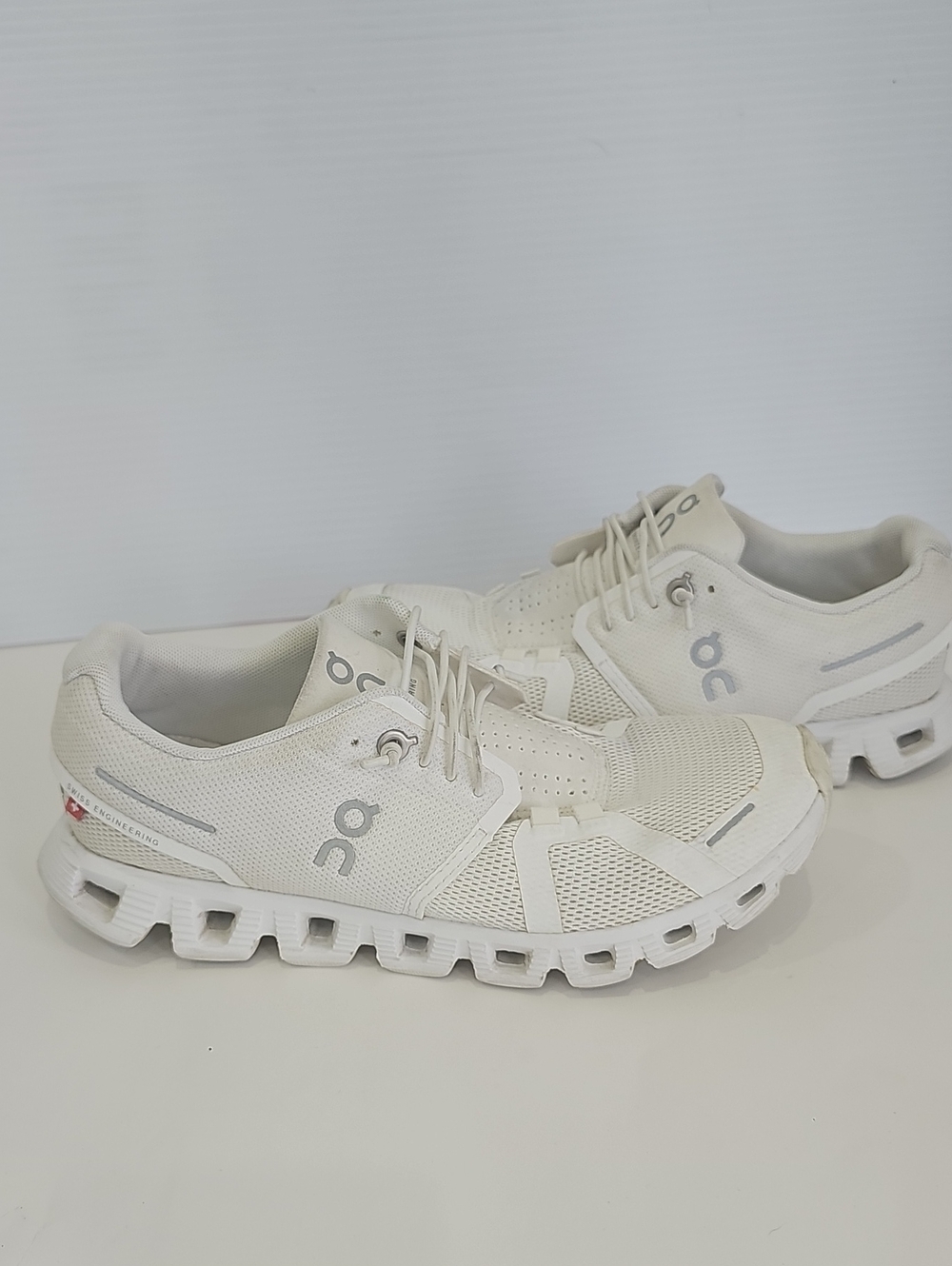 ON Running Cloud 5 Sneakers Gym Active Shoes Pearl White Women's 6.5